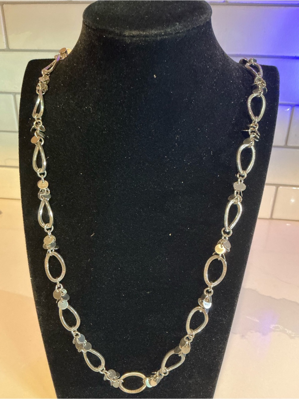 Elegant Silver Tone Linked Necklace - Women's Jewelry